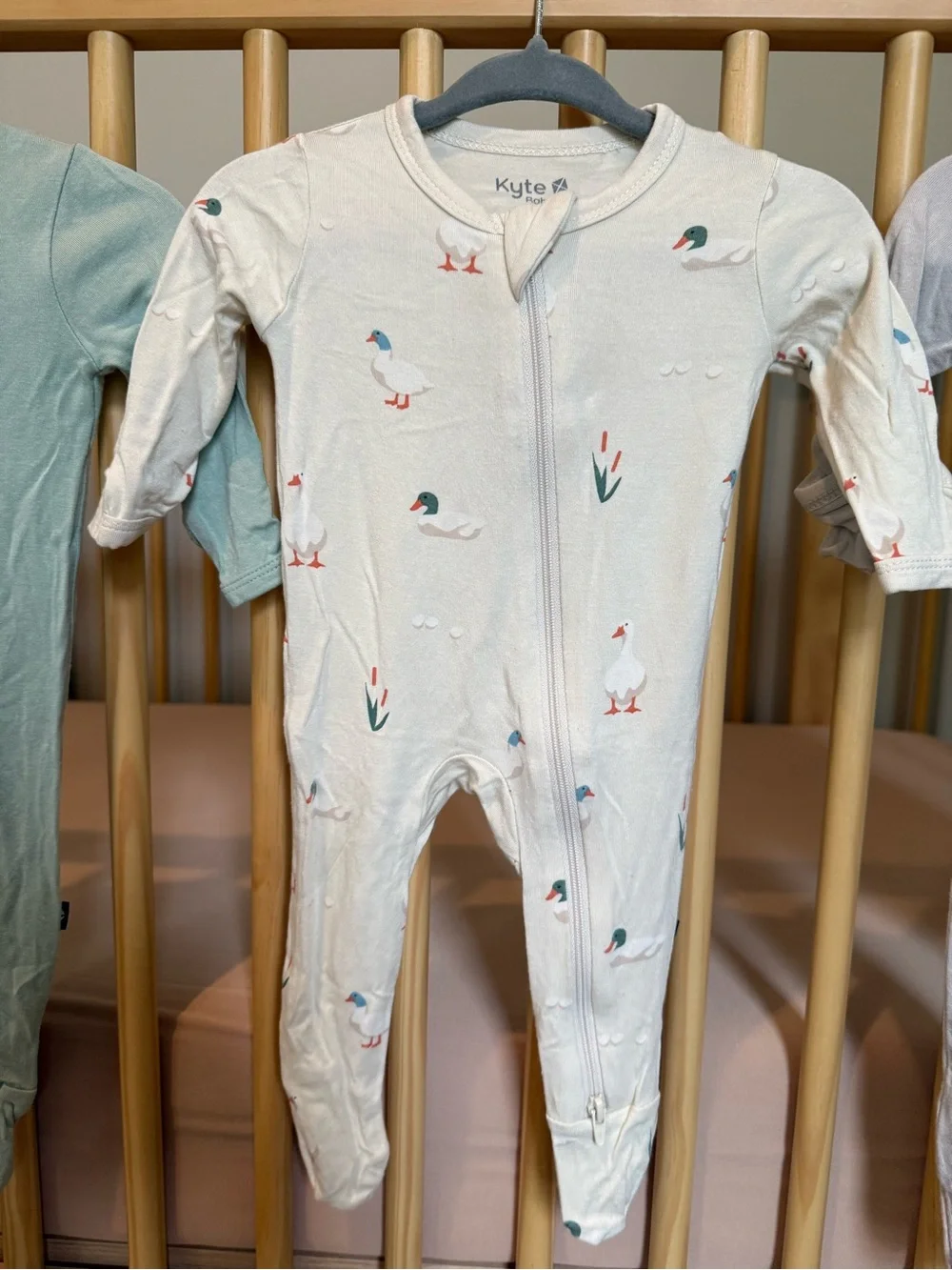 6-Piece Newborn (NB) "Take Me Home" Wardrobe Capsule (Kyte Baby & Bonsie) - Picture 12 of 14